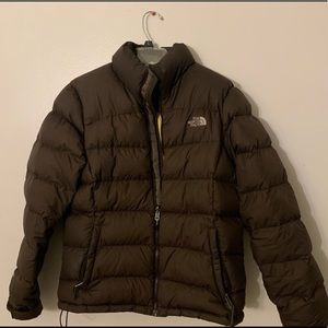 brown north face puffer